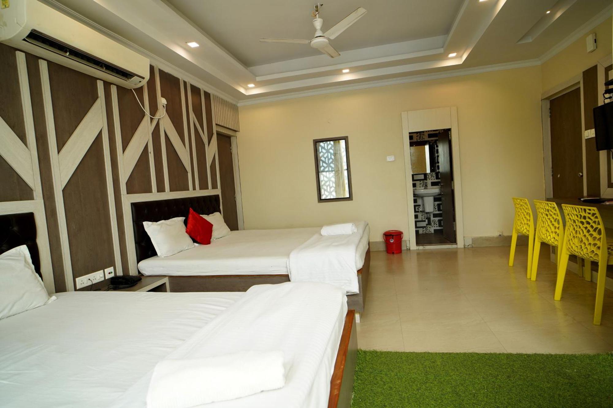Royal Sea View !! Beach Front With Free Wifi !! Дигха Экстерьер фото
