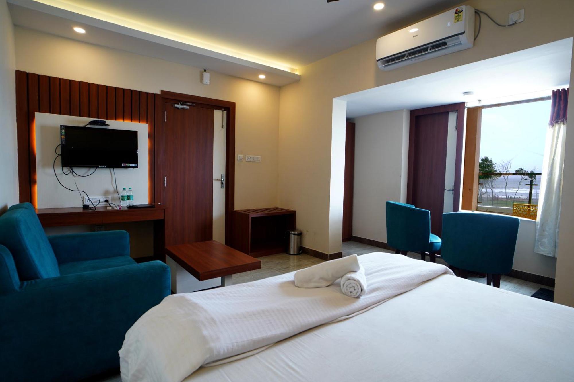 Royal Sea View !! Beach Front With Free Wifi !! Дигха Экстерьер фото