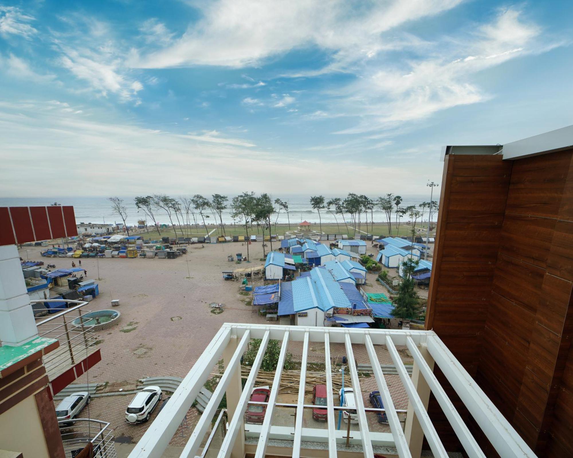 Royal Sea View !! Beach Front With Free Wifi !! Дигха Экстерьер фото